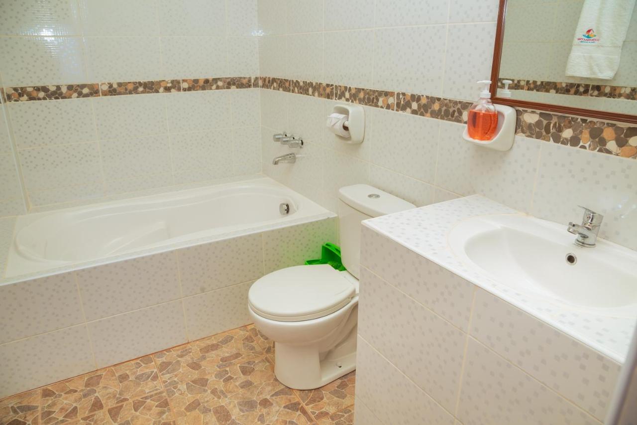 Luquina Utama Lodge Ngoại thất bức ảnh